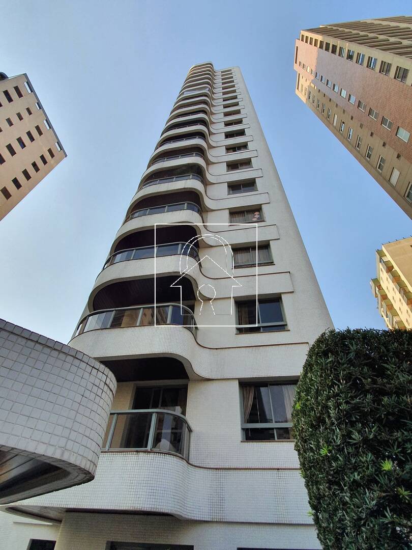 Apartamento à venda com 4 quartos, 225m² - Foto 7