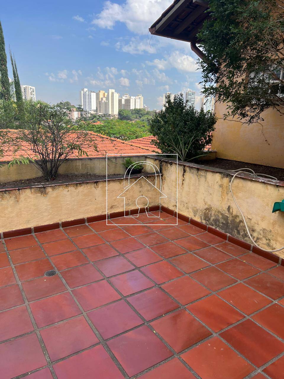 Casa à venda e aluguel com 4 quartos, 460m² - Foto 8