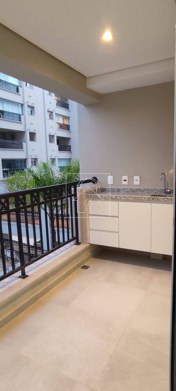 Apartamento à venda com 3 quartos, 76m² - Foto 1