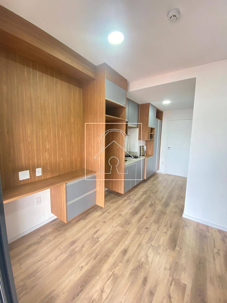 Apartamento à venda com 1 quarto, 24m² - Foto 2